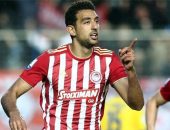 أولمبياكوس اليوناني يسعى لتجديد تعاقده مع أحمد حسن كوكا
