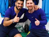 ميسي يودع صديقه سواريز بعد مغادرة برشلونه