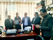 المنظمه المصريه لحقوق الانسان والتنميه تكرم الكابتن / محمد دولار